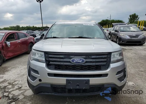 2016 Ford Explorer Police Interceptor z USA, uszkodzony, nr VIN 1FM5K8AR6GGB74373